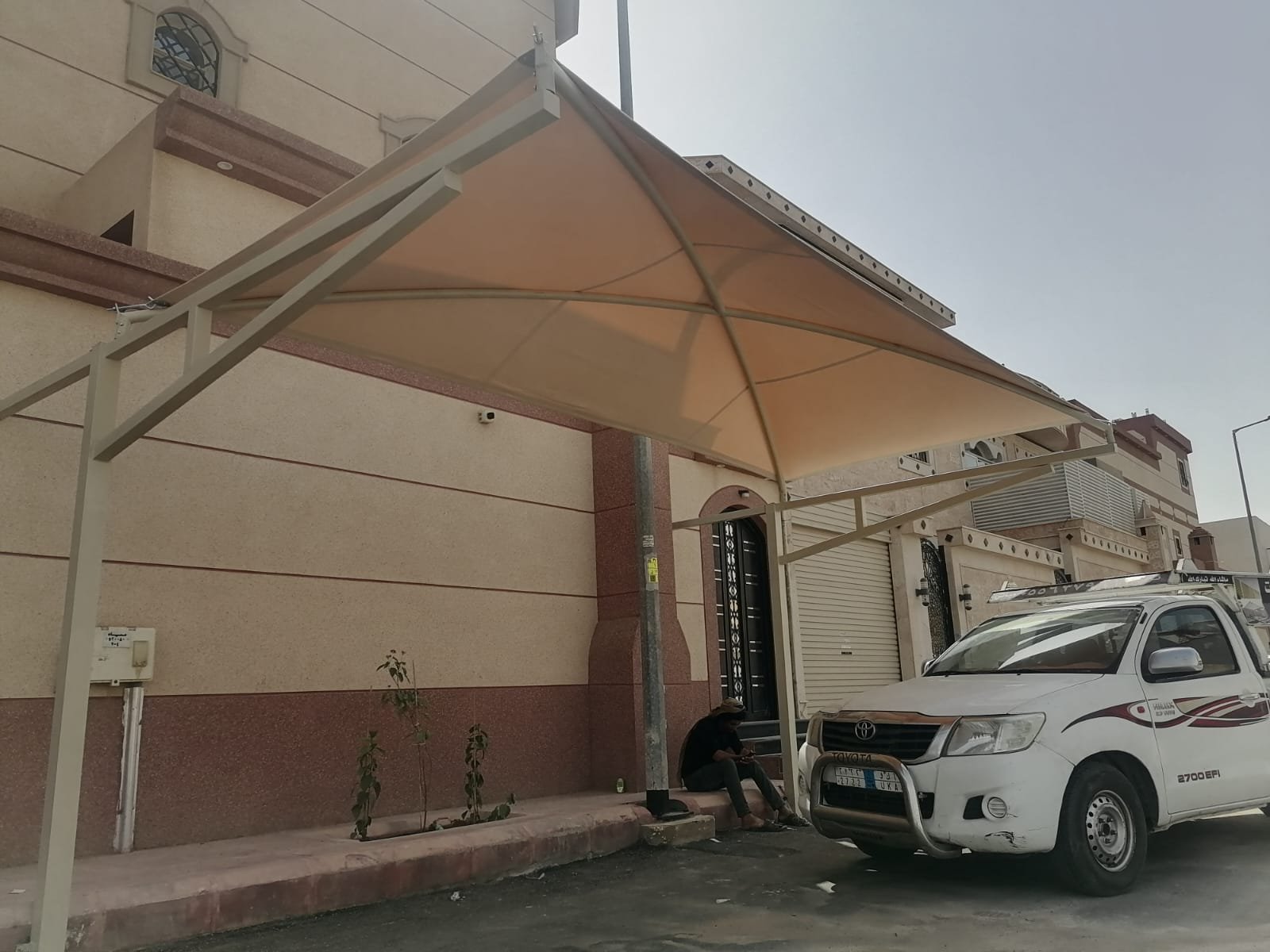 مظلات مسابح مودرن